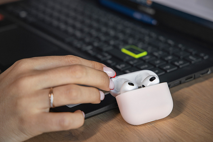 Чехол для Airpods uBear Touch Case for AirPods 3 Rose - рис.3