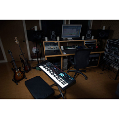 Синтезатор Roland JUNO-DS61