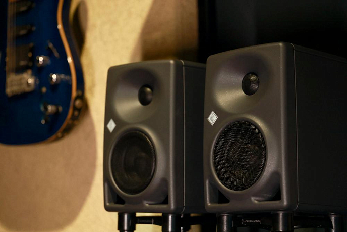 Студийный монитор Neumann KH 80 DSP A - рис.1