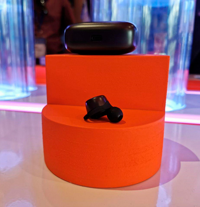 Наушники JBL Live 300TWS Black - рис.4