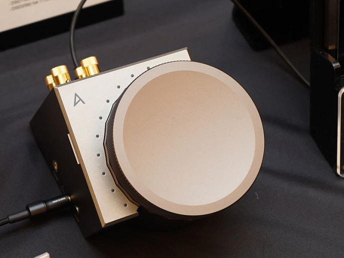 Интегральный усилитель Astell&Kern ACRO L1000 - рис.1