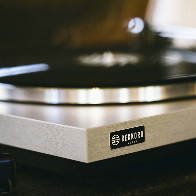Проигрыватель винила Rekkord Audio F300 Silver OM10 - рис.5