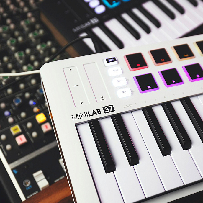MIDI-клавиатура Arturia MiniLAB 37 White - рис.8