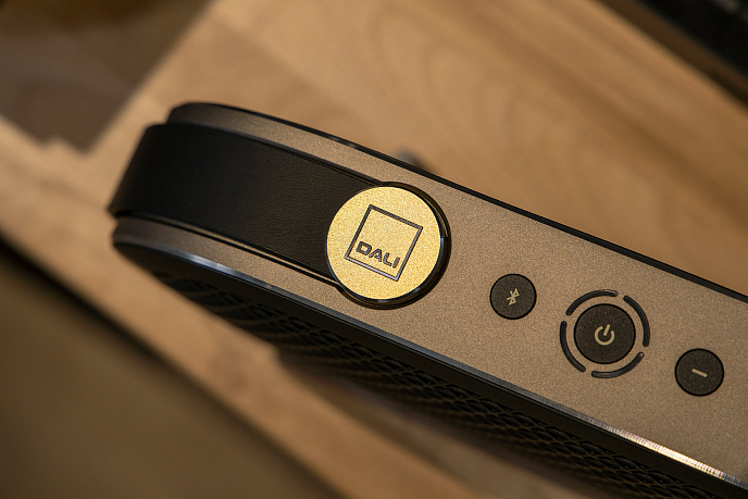 Портативная колонка Dali Katch G2 Iron Black - рис.2