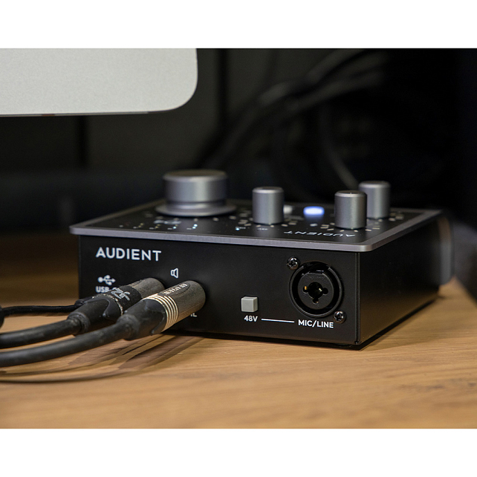 Аудиоинтерфейс Audient iD4 MKII Black - рис.11