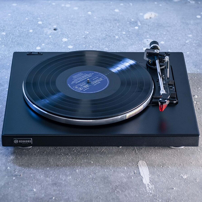 Проигрыватель винила Rekkord Audio F400 (2M Red) High Gloss Black - рис.3