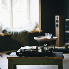 Проигрыватель винила Rekkord Audio M600 High Gloss Black