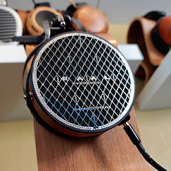 Наушники полноразмерные RAAL-Requisite 1995 Magna